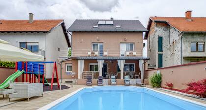 Spacious Holiday Home in Vukovar With Swimming Pool