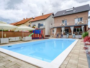 Outdoor pool - Spacious Holiday Home in Vukovar With Swimming Pool (Vukovar)