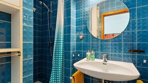 Apartment | Bathroom