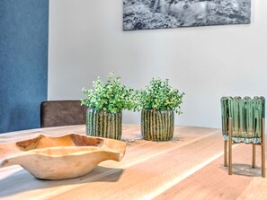 Dining - Beautiful Bungalow with Hot Tub in Kaatsheuvel (Kaatsheuvel)