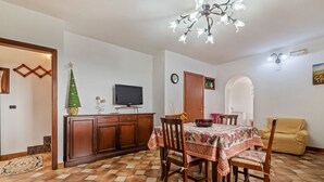 Unclassified image, 5 of 23, button - Peaceful Holiday Home in Perdifumo With Balcony (Perdifumo)