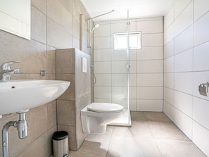 Shower, towels