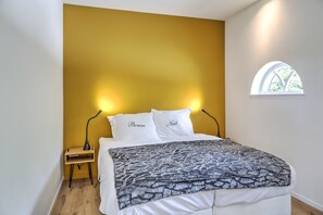 House | 5 bedrooms, individually furnished, bed sheets - Tranquil Farmhouse in Rijsbergen With Hot Tub and Garden (Rijsbergen)