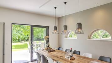 House | Dining