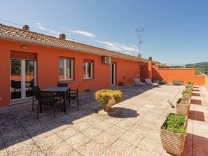 Exterior - Upscale Apartment in San Lazzaro di Savena With Balcony (San Lazzaro di Savena)