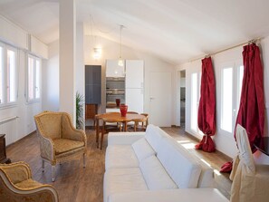 Living room - Upscale Apartment in San Lazzaro di Savena With Balcony (San Lazzaro di Savena)