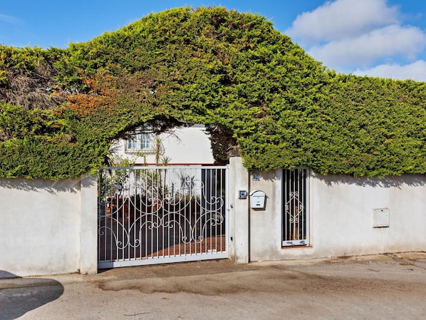 Exterior - Modern Holiday Home With Private Swimming Pool and air Conditioning (Ragusa)