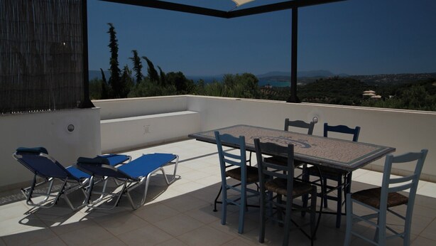 Unclassified image, 1 of 37, button - Villa in Foinikounta With Roof Terrace, Garden and Deckchair (Pylos-Nestoras)