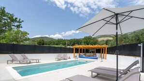 Unclassified image, 2 of 42, button - Splendid Holiday Home in Kaštel Novi - Rudine With Pool (Kastela)