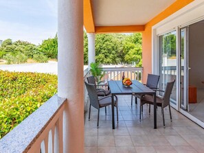 Apartment | Dining - Panoramic Apartment in Banjole near Pula Town Center (Medulin)