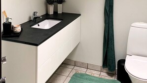Bathtub - 6 Person Holiday Home in Toftlund (Toftlund)