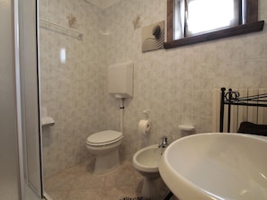 House | Bathroom