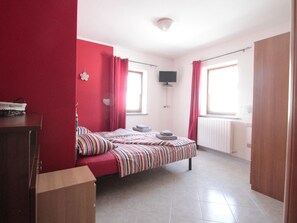 1 bedroom, cribs/infant beds, bed sheets - Belvilla by OYO Grit (Livigno)