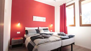 House | 2 bedrooms, cots/infant beds