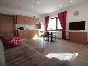 Dining - Chic Holiday Home in Livigno near Ski Area (Livigno)