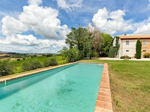 Outdoor pool - Plush Apartment in Morro D'alba With Pool (Morro d'Alba)