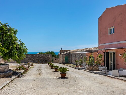 Tranquil Villa in Pozzallo near Spiaggia Raganzino