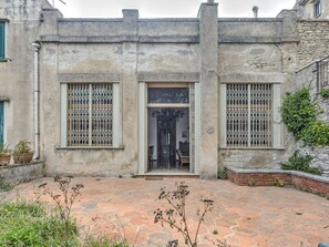 Exterior - Inviting Holiday Home in Erice With Garden (Erice)