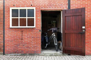 House | Exterior detail - Tranquil Farmhouse near Forest in Ulicoten with Terrace (Ulicoten)