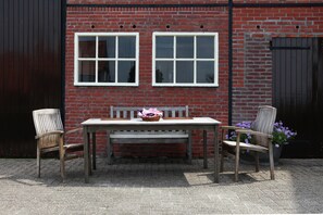 Balcony - Tranquil Farmhouse near Forest in Ulicoten with Terrace (Ulicoten)