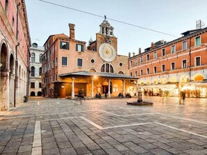 Exterior - Brand new Boutique Apartment in the Heart of Venice (Venice)