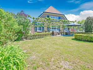 Reception - Alluring Holiday Home in Ruurlo With Garden (Ruurlo)