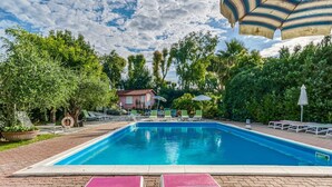 Unclassified image, 2 of 37, button - Inviting Apartment in Loano With Swimming Pool (Loano)