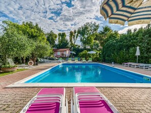 Outdoor pool - Inviting Apartment in Loano With Swimming Pool (Loano)