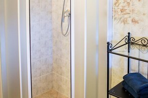 House | Bathroom