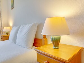 1 bedroom, bed sheets - Quaint Holiday Home in Dalfsen With Private Terrace (Dalfsen)