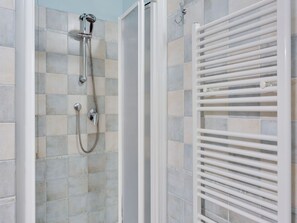 Bathroom - Tuscan Countryside Stay (Casole d'Elsa)