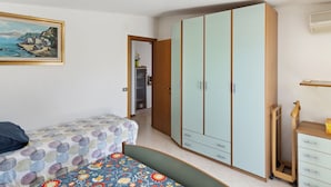 Unclassified image, 4 of 25, button - Sea-view Apartment in Alba Adriatica With Private Terrace (Alba Adriatica)