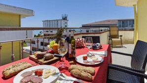 Unclassified image, 2 of 25, button - Sea-view Apartment in Alba Adriatica With Private Terrace (Alba Adriatica)