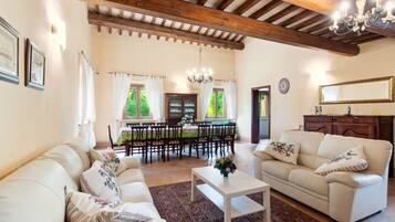 Villa | Living area