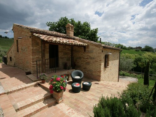 Holiday Home in Sant'angelo in Pontano With Swimming Pool