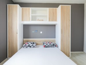 Apartment | 1 bedroom, iron/ironing board, bed sheets - Scenic Apartment in Novalja near Trg Loža & Zrče Beach (Novalja)