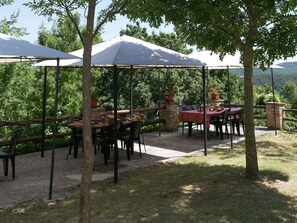 Balcony - Alluring Holiday Home in Gubbio With Pool (Gubbio)