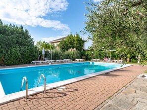 Outdoor pool - Lovely Apartment in Loano near Sea Beach (Loano)