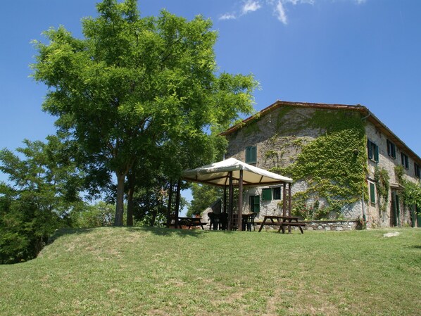 Exterior - Cosy Holiday Home in Gubbio With Swimming Pool (Gubbio)