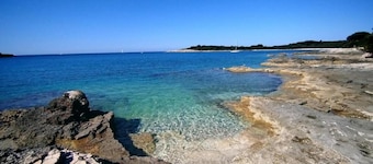 Alluring Apartment in Banjole near Beach & Island