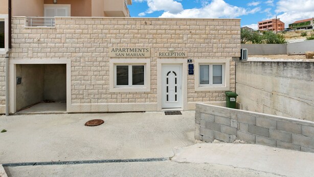Exterior - Attractive Apartment in Podstrana With Balcony (Podstrana)