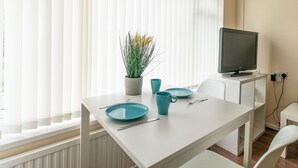 Unclassified image, 3 of 20, button - Lovely Apartment in Manchester near IWM North Park (Manchester)