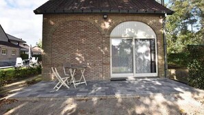 Exterior - Graceful Holiday Home in Opglabbeek With Garden (Oudsbergen)