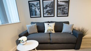 Apartment | Living room - Simplistic Apartment in Liverpool near Anfield Stadium (Liverpool)