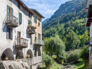Exterior - Cosy Holiday Home in La Brigue With Fireplace (La Brigue)