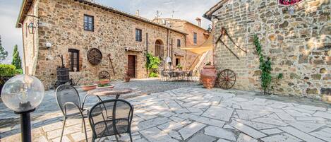 Villa | Exterior
