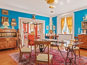 Dining - Lavish Castle in Riedenburg with Garden near Lake (Riedenburg)