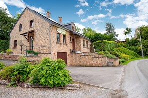 Villa | Exterior