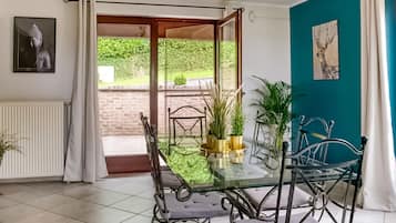 Villa | Dining