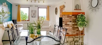 Family Escape With Pool